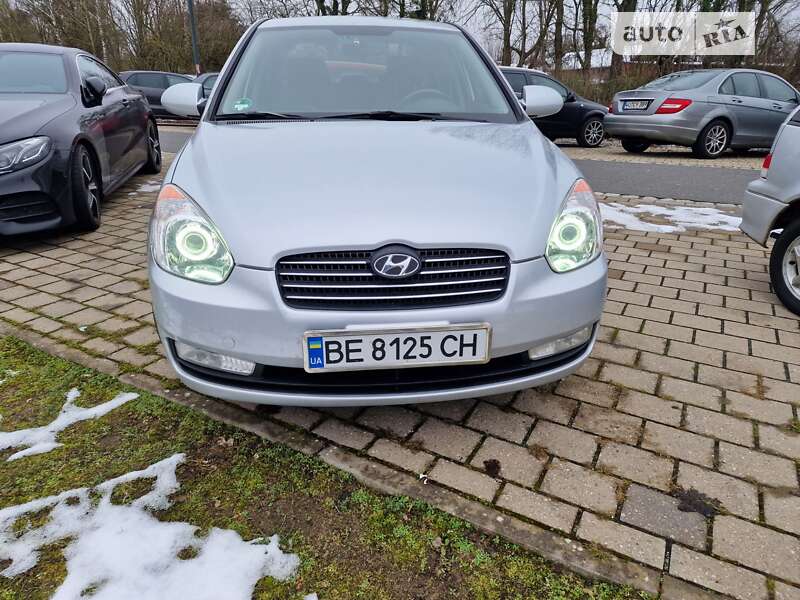 2008 hyundai accent