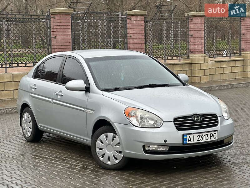 2008 hyundai accent