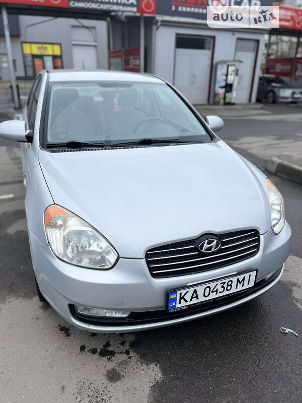 2008 hyundai accent