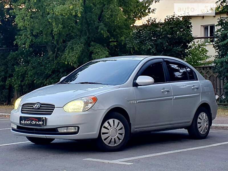 2008 hyundai accent