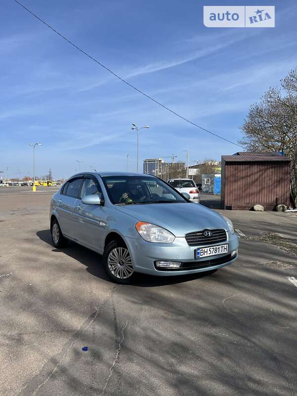 2008 hyundai accent