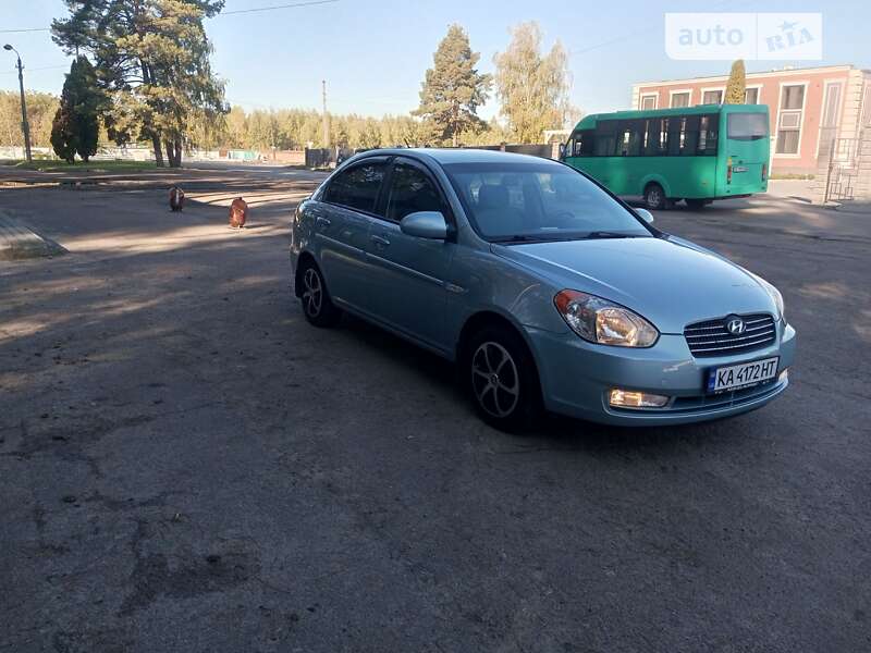 2008 hyundai accent