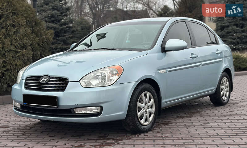 2008 hyundai accent