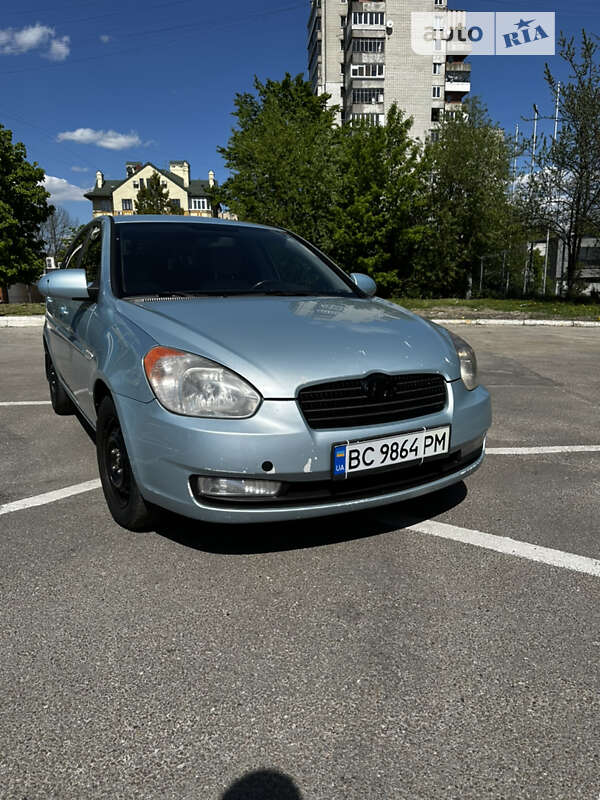 2008 hyundai accent