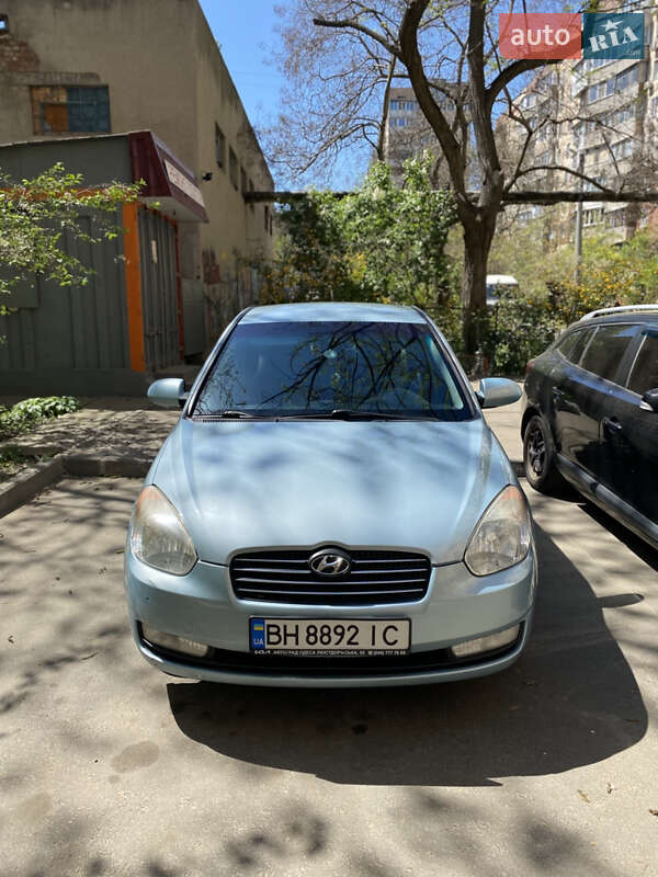 2008 hyundai accent
