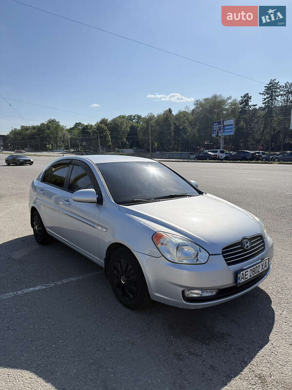 2008 hyundai accent