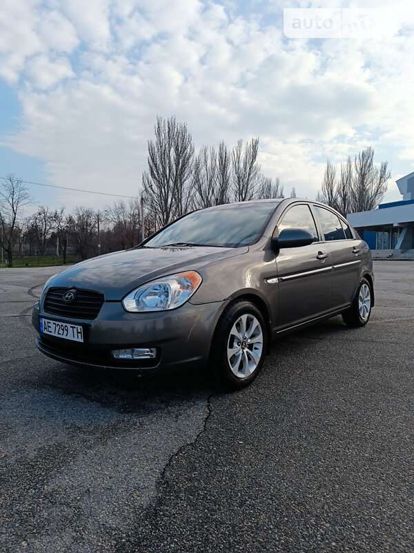 2008 hyundai accent