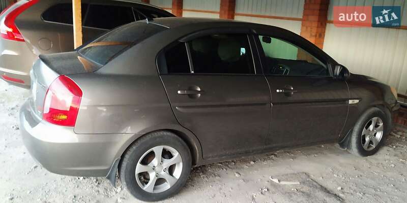 2008 hyundai accent