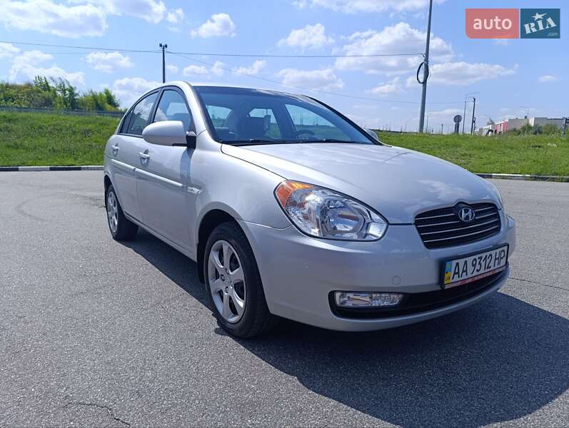 2008 hyundai accent