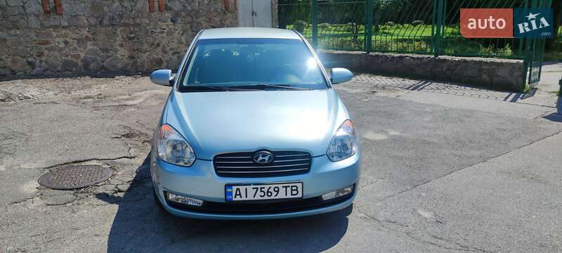 2008 hyundai accent
