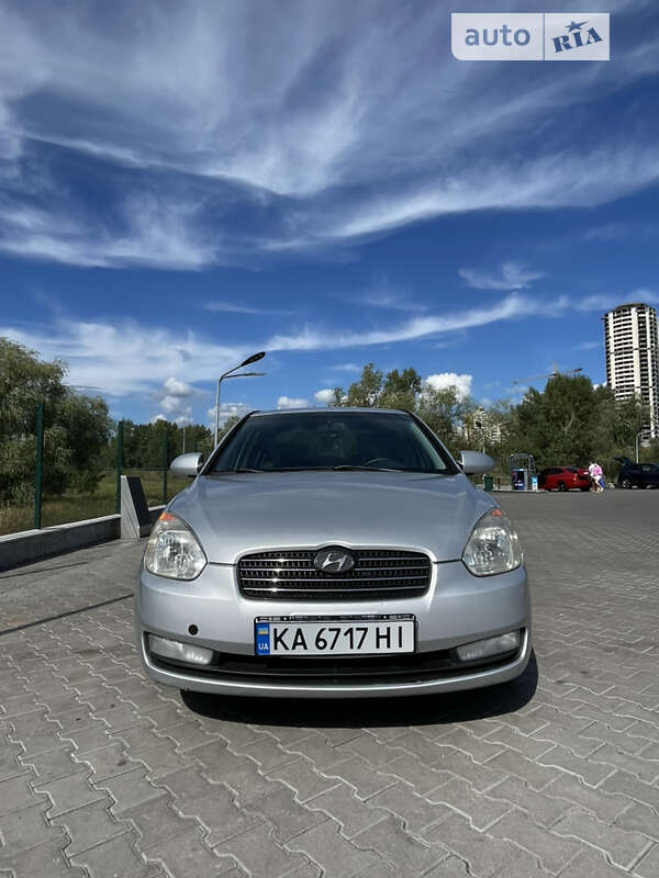 2008 hyundai accent