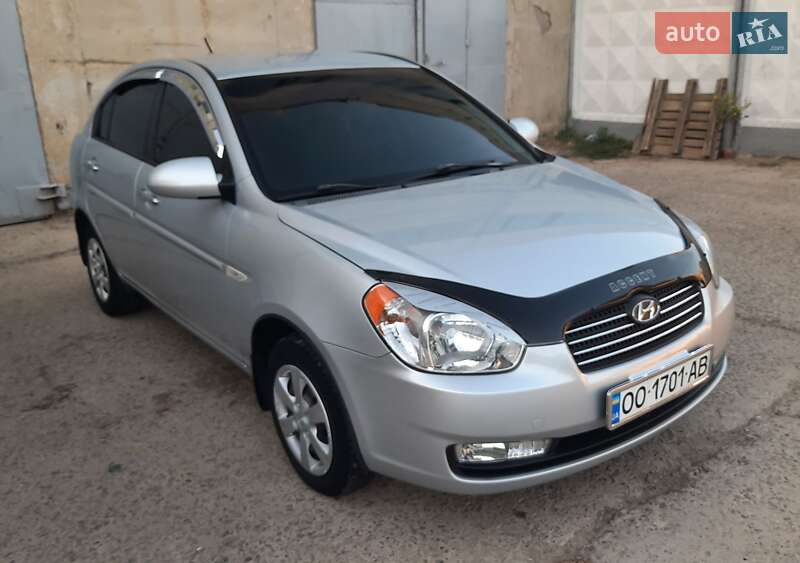 2008 hyundai accent