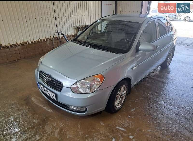 2008 hyundai accent