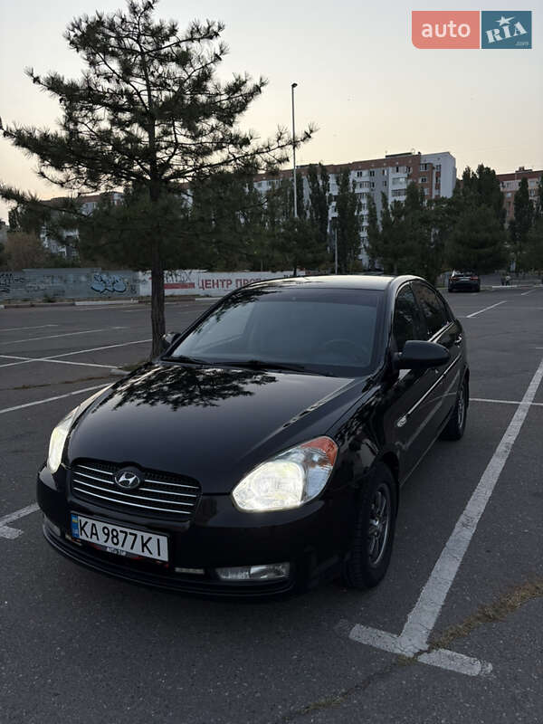 2008 hyundai accent