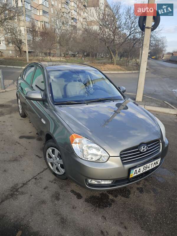2008 hyundai accent