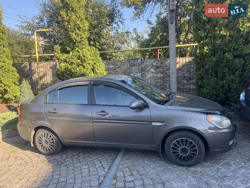 2008 hyundai accent