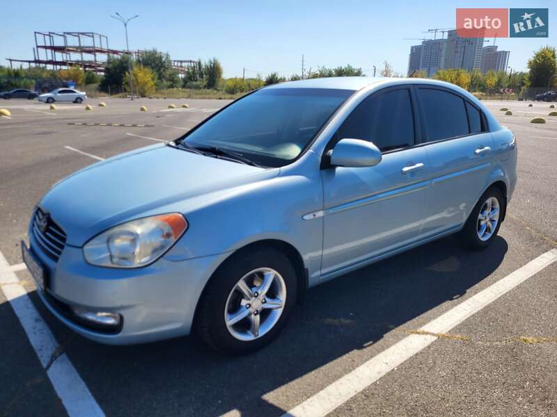 2008 hyundai accent