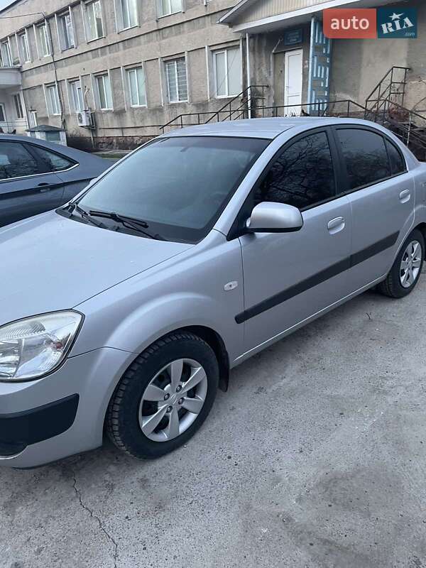 2008 kia rio