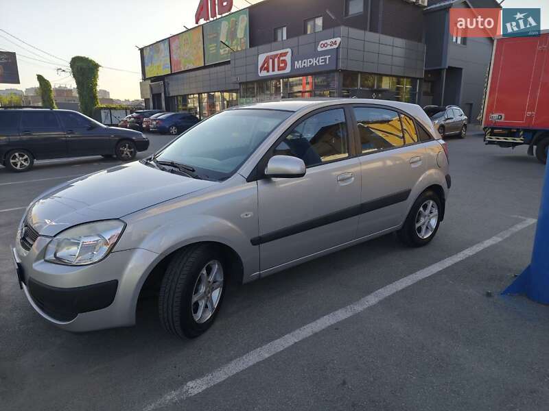 2008 kia rio