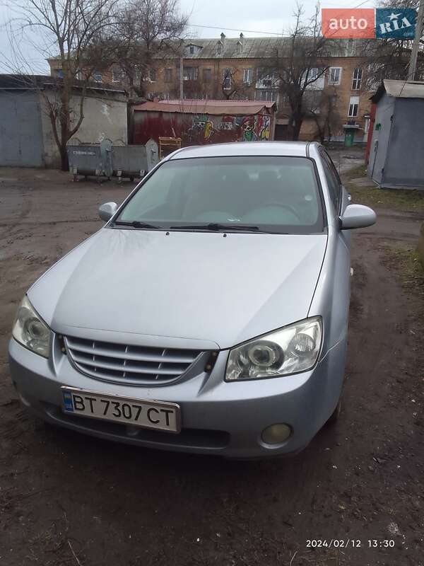 2005 kia cerato
