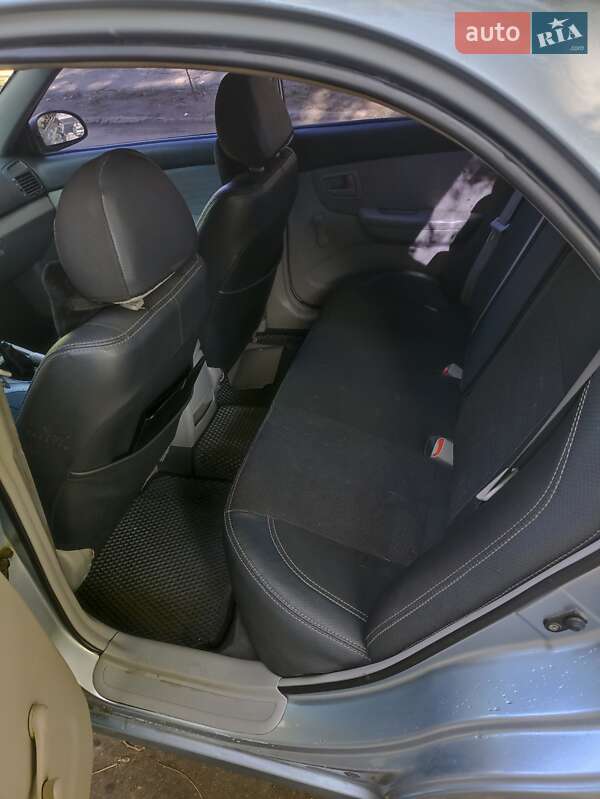 2007 kia cerato