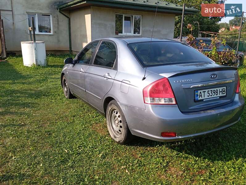 2009 kia cerato