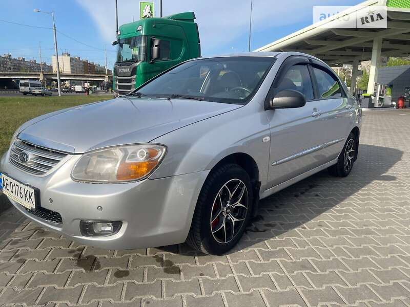 2007 kia cerato 1-6d 5mt2