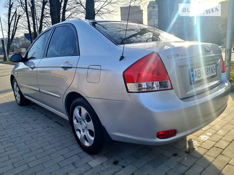 2009 kia cerato