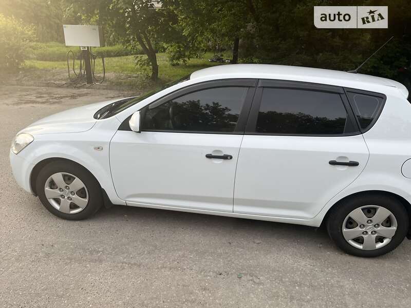 2008 kia ceed