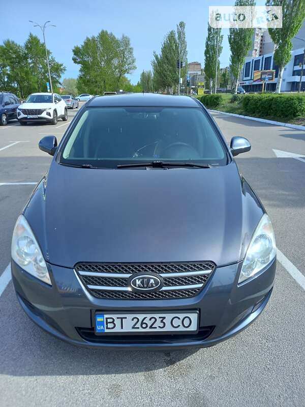 2008 kia ceed