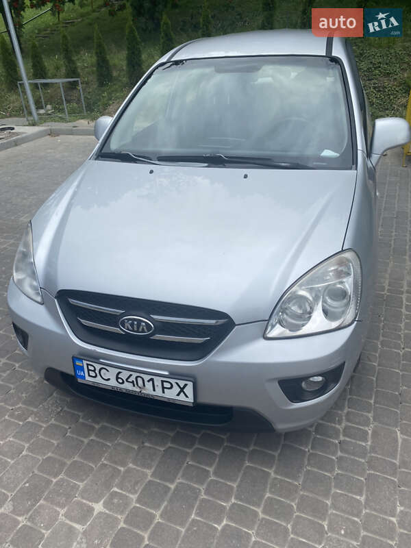 2008 kia carens