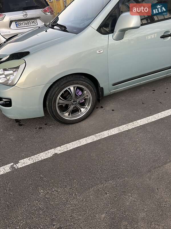 2007 kia carens