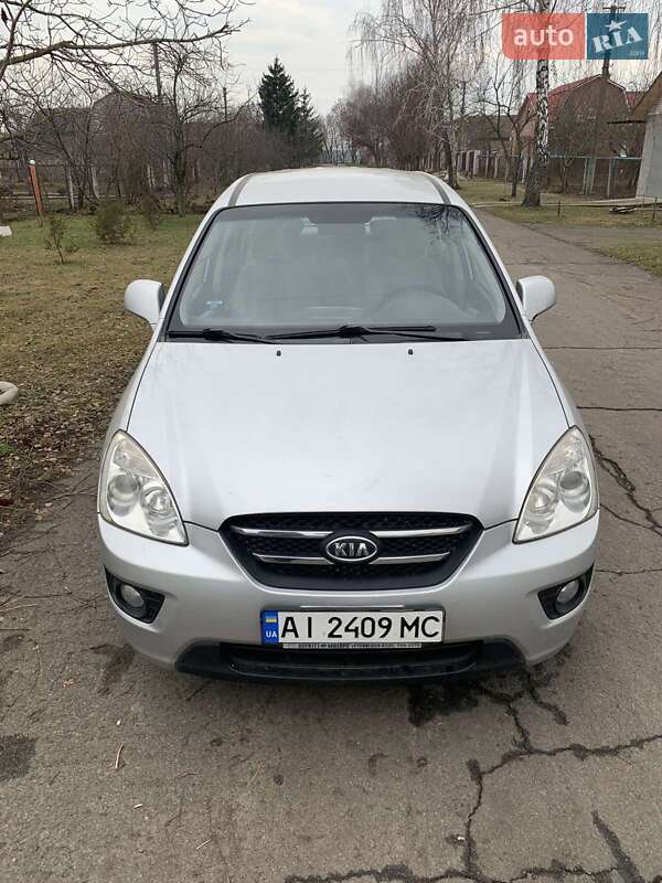 2008 kia carens