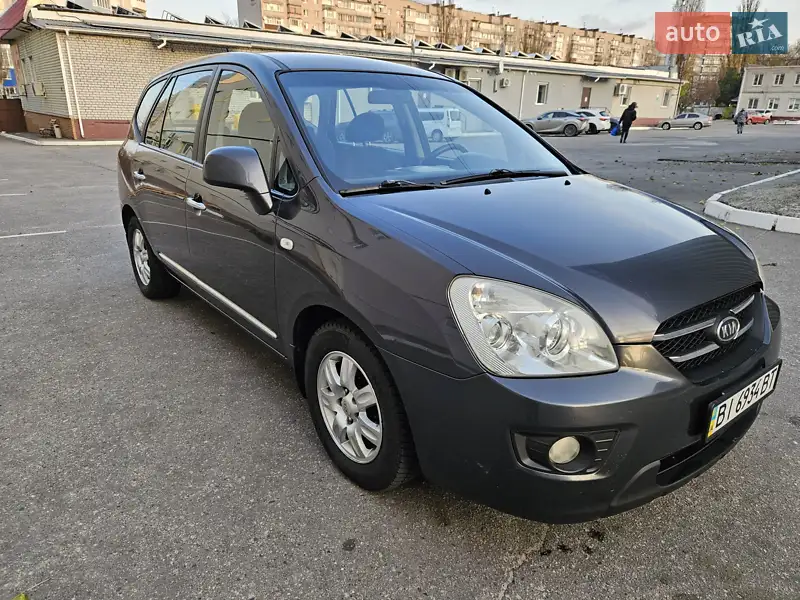 2008 kia carens