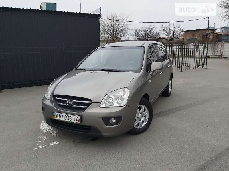 2008 kia carens