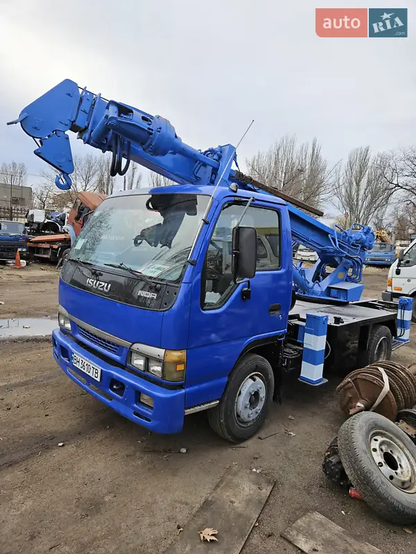 2004 isuzu nqr 71p