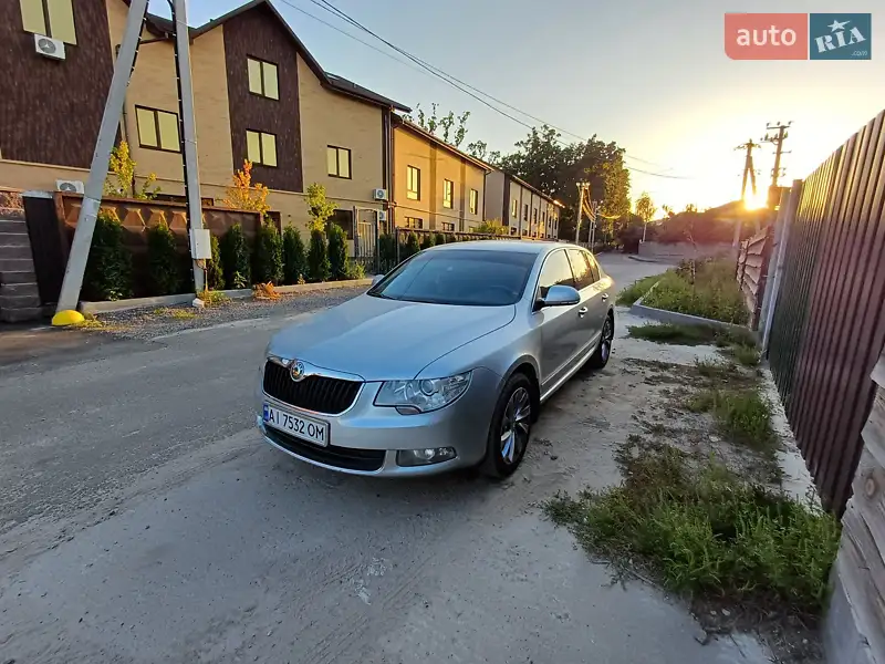 2011 skoda superb