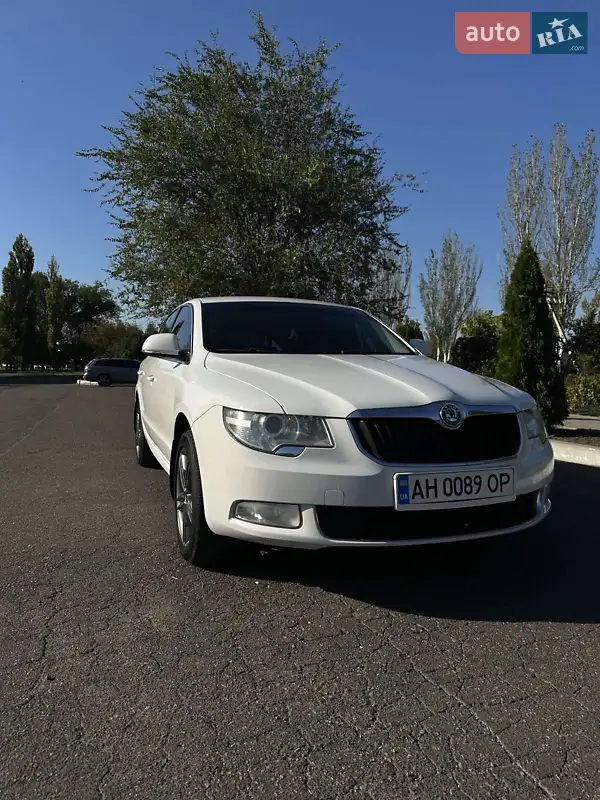 2011 skoda superb