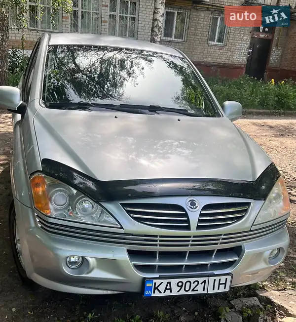 2010 ssang yong kyron