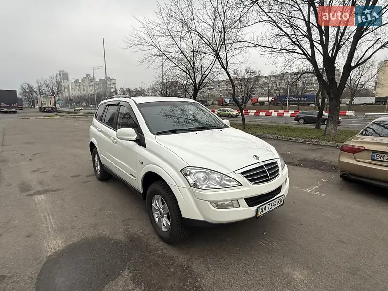 2012 ssang yong kyron