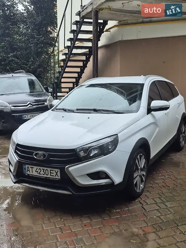 2021 lada vesta cross