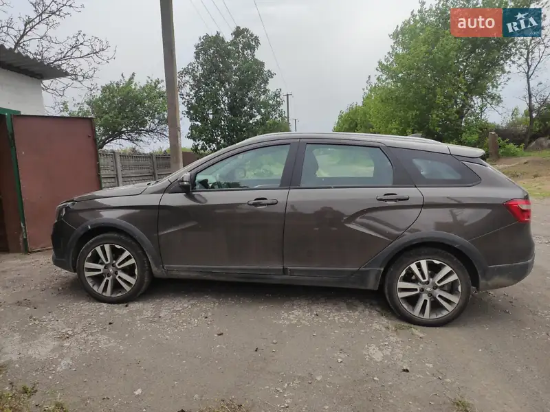 2021 lada vesta cross
