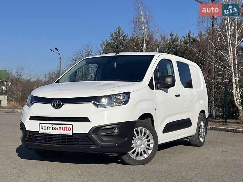 2020 toyota proace