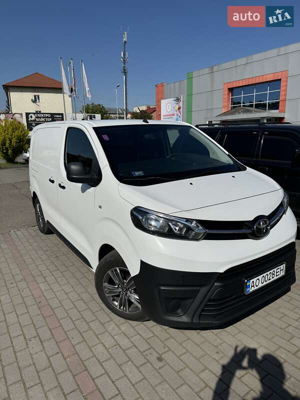 2018 toyota proace