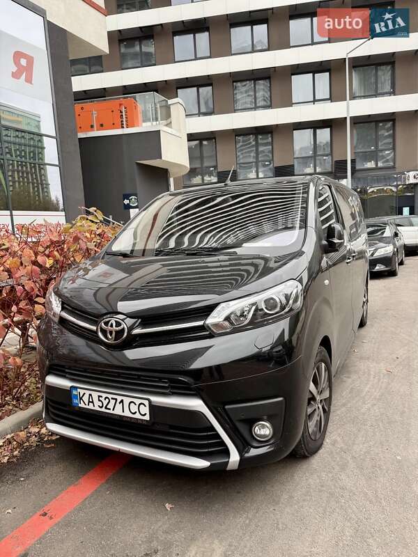 2021 toyota proace