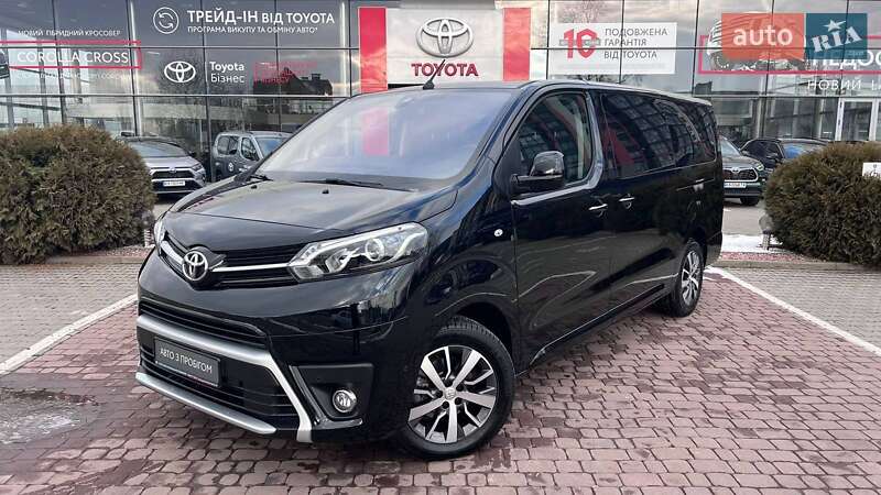 2023 toyota proace verso