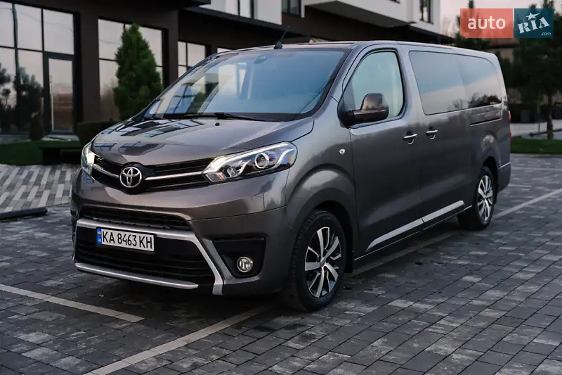 2023 toyota proace verso
