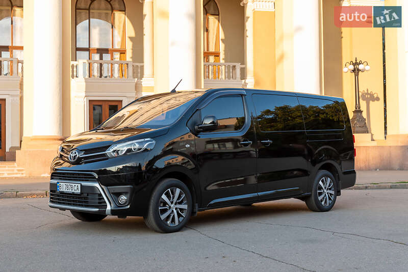 2021 toyota proace