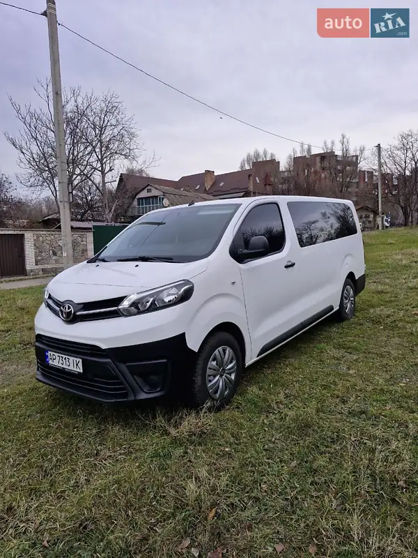 2021 toyota proace