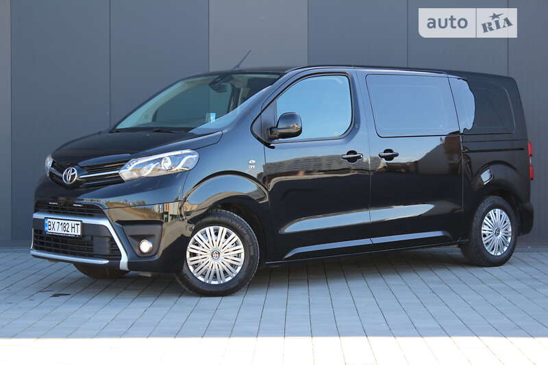 2019 toyota proace